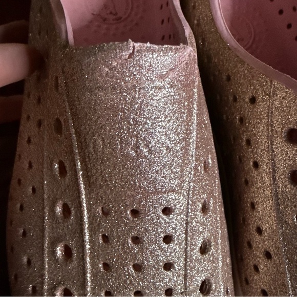 Native Silver gold Sandals with Perforated Design - Picture 7 of 13